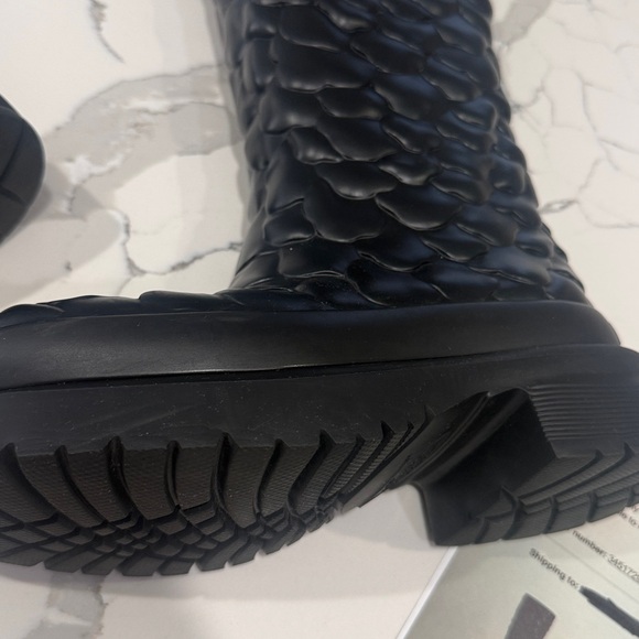 Valentino Garavano Atelier Rose Edition Water Resistent - women’s size 38 (8) - Picture 10 of 11